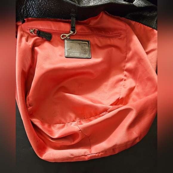 Coach Poppy Glam Tote Y2K Metallic Black Leather with silver accents EUC - Picture 5 of 16